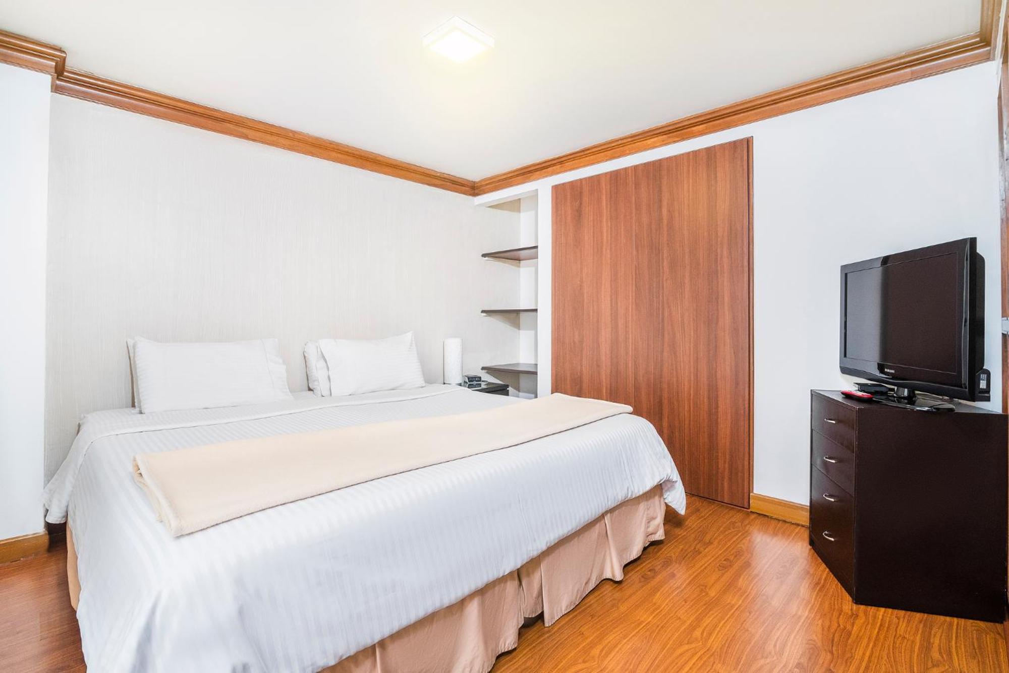 Lloyds Apartasuites Parque 93 Apart-hotel Bogotá