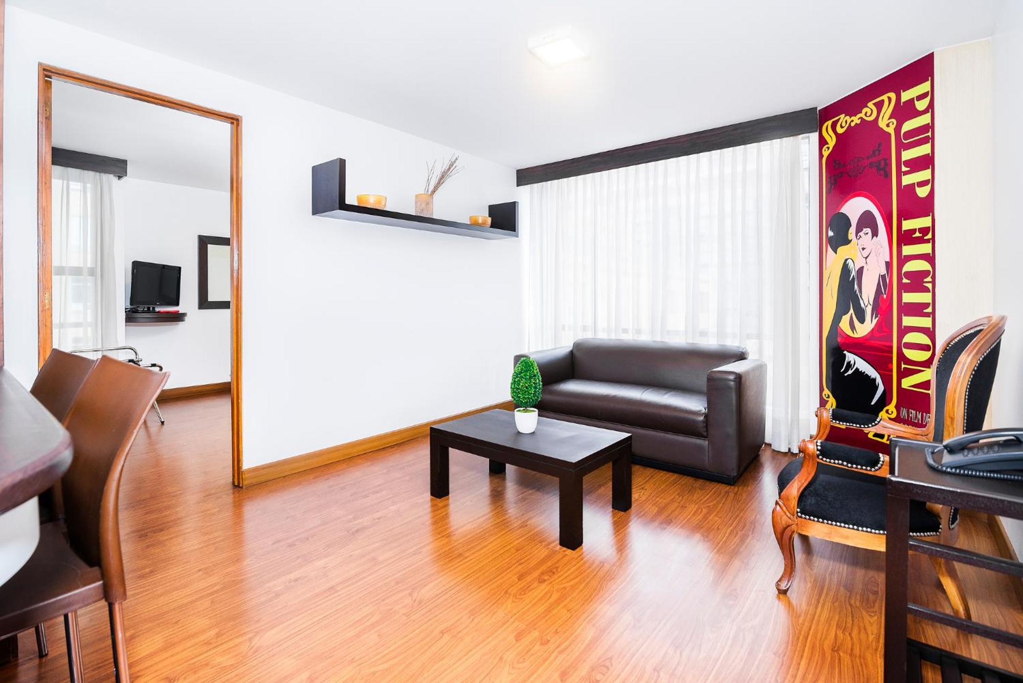 Apart-hotel Lloyds Apartasuites Parque 93