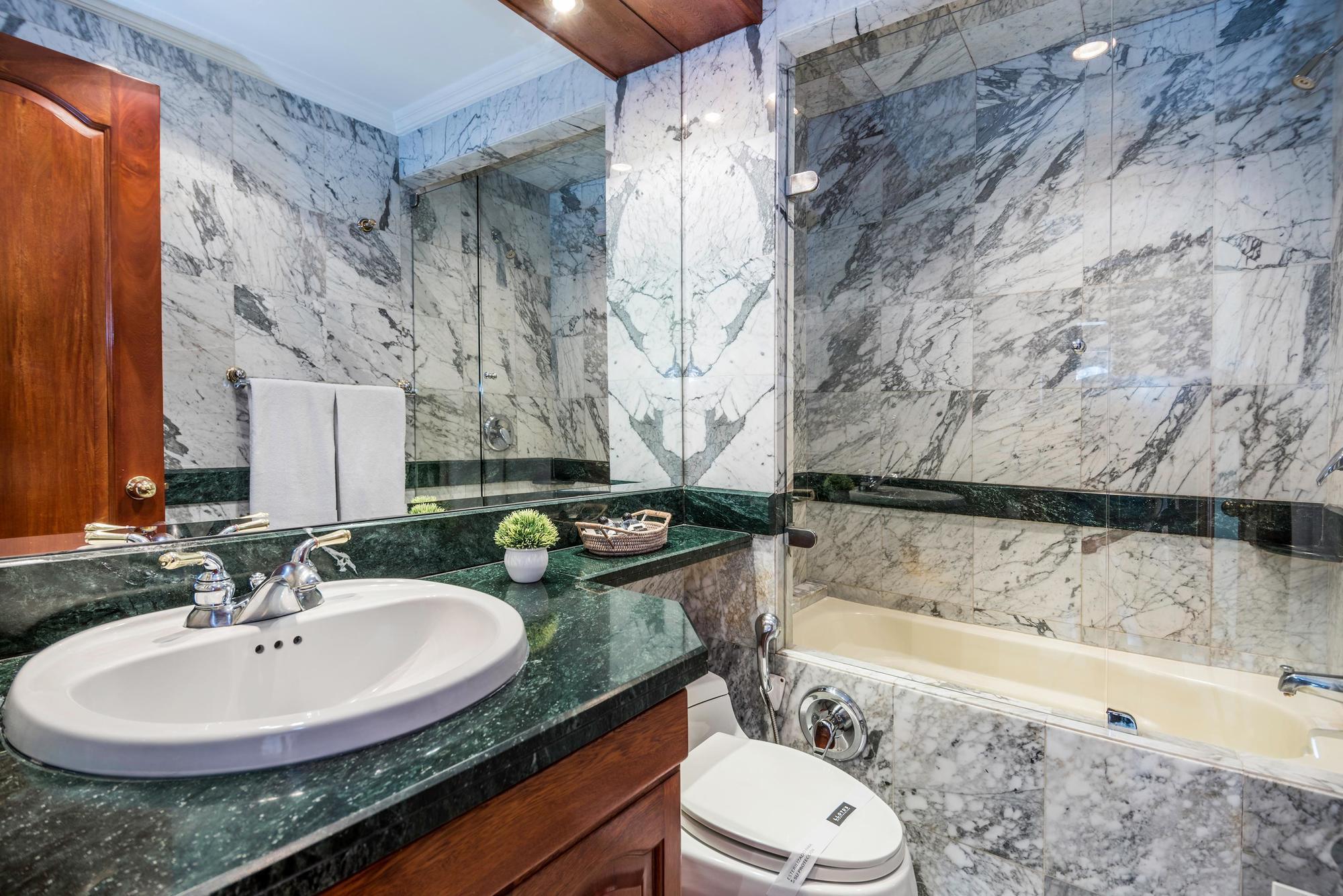 Apart-hotel Lloyds Apartasuites Parque 93 4*