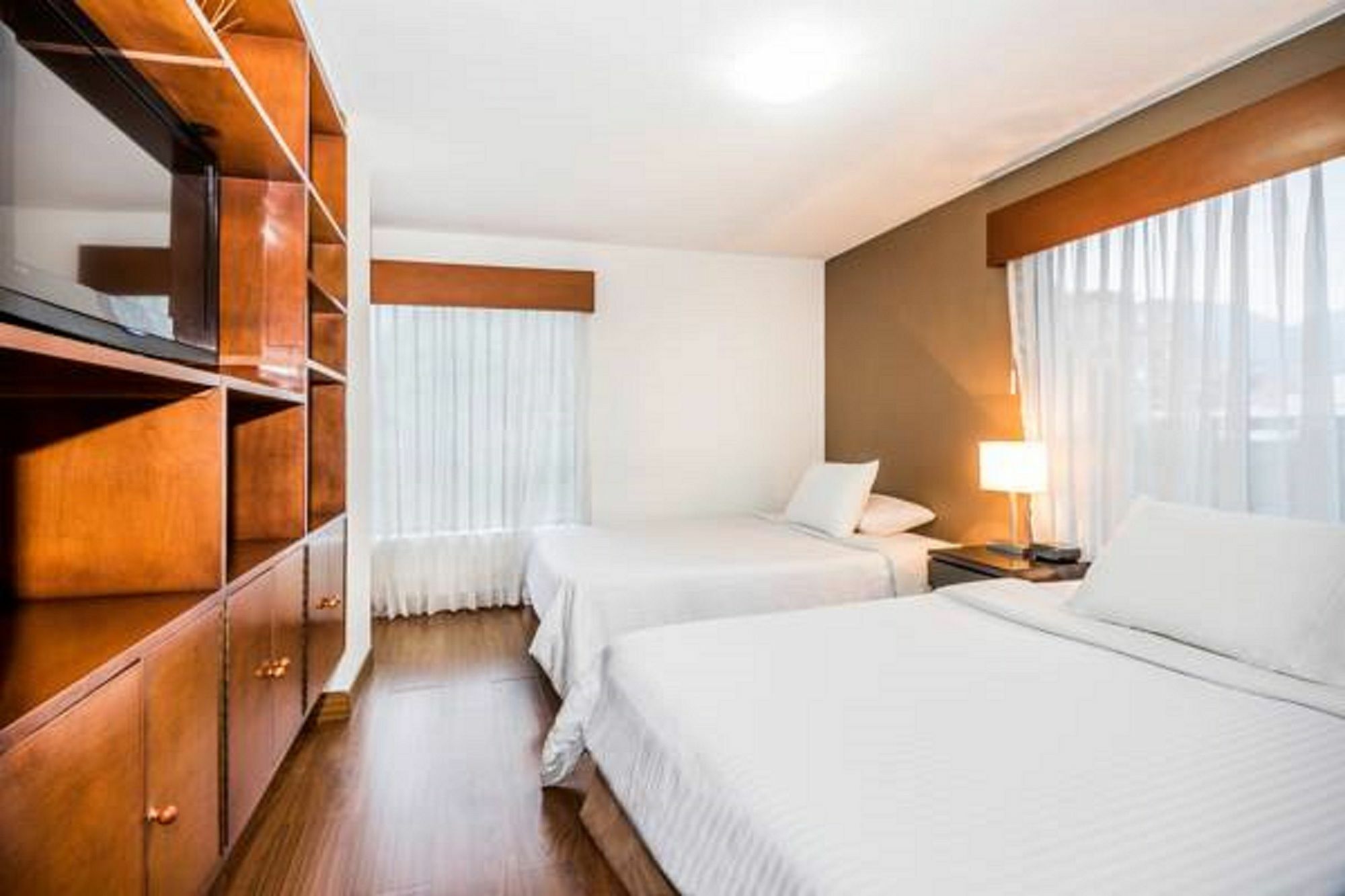 Apart-hotel Lloyds Apartasuites Parque 93